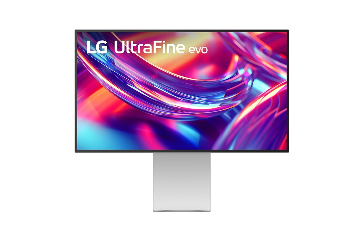Image of LG 32" UltraFine evo 6K  skjár m/Thunderbolt 5