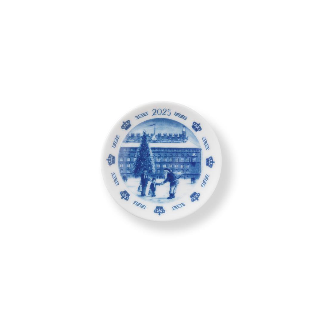 Royal Copenhagen Blue Collectibles jólaplatti 2025 8,5cm